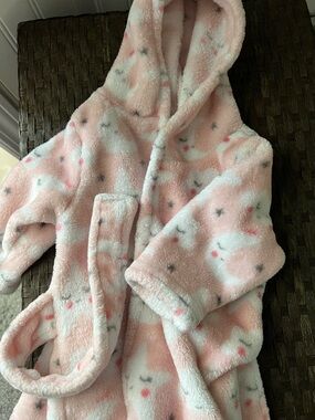 Baby bath robe- fits 0 to 9 months light pink with stars and moons